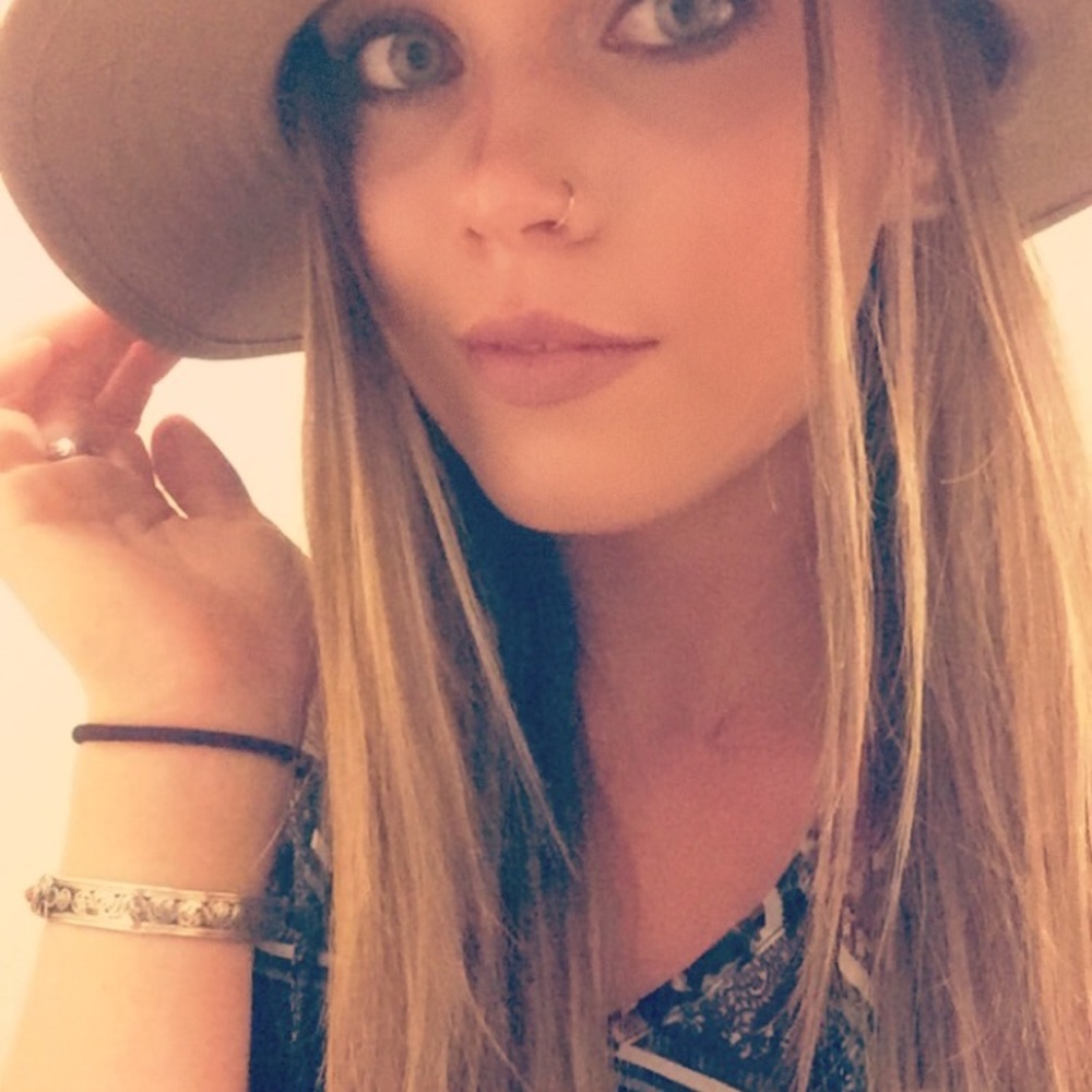 Meet your Posher, Jacqueline